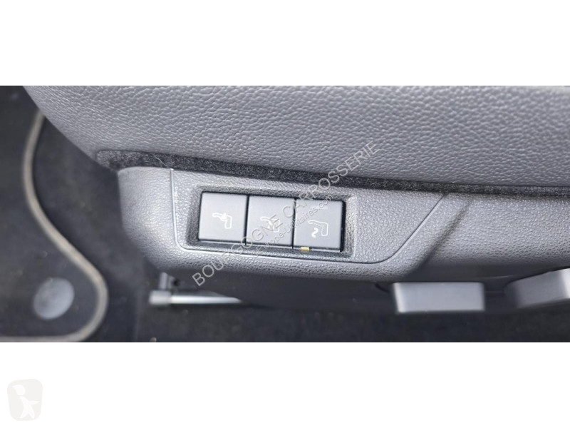 Samochód dostawczy Jeep AVENGER 1.2 Turbo T3 -...