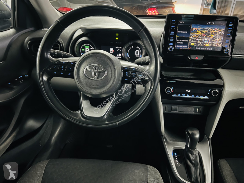 Veicolo commerciale Toyota YARIS CROSS 116H...