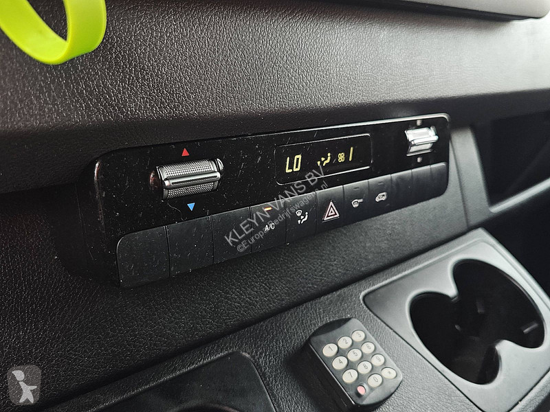 عربة نفعية Mercedes 55 kWh 168 km wltp