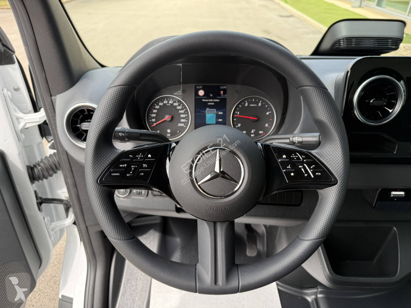 Furgoneta Mercedes SPRINTER CHASSIS CAB 517 CDI...