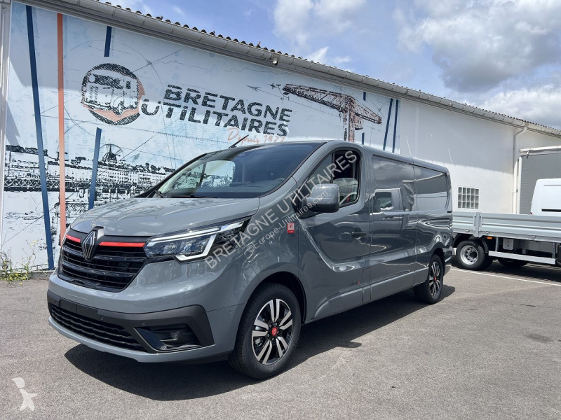 Véhicule utilitaire Renault TRAFIC III FG NEUF:...