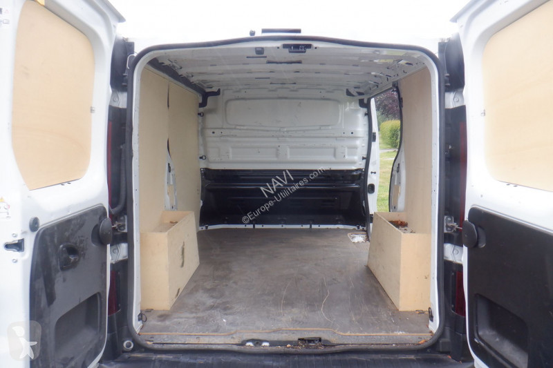 Furgoneta Renault TRAFIC III FG L1H1 3T 2.0...