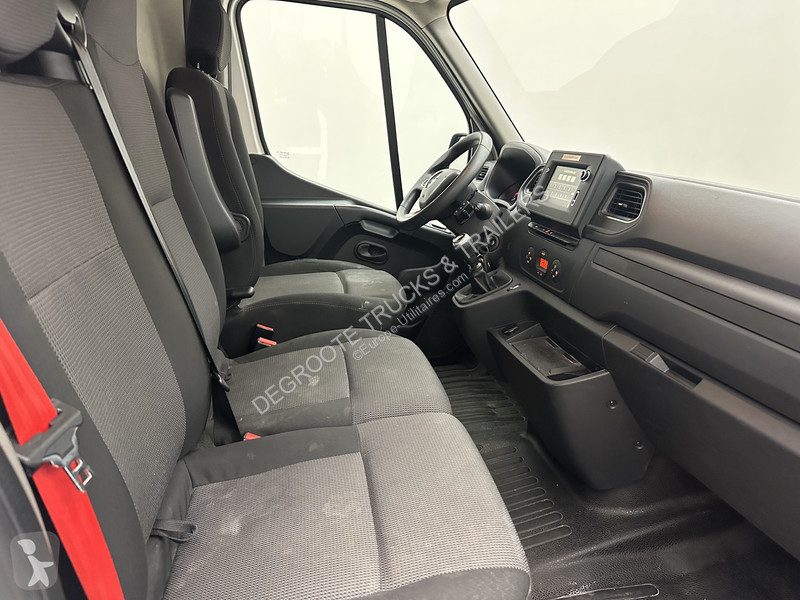 Furgoneta Renault L2H2 140