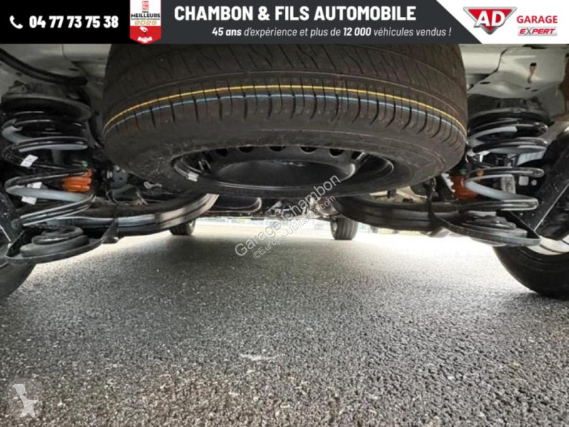 Nyttofordon Ford FOURGON 320 L1H1 2.0 ECOBLUE...