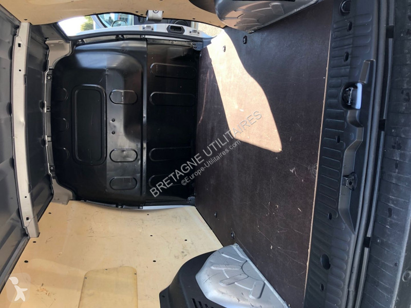 Véhicule utilitaire Renault KANGOO II EXPRESS...