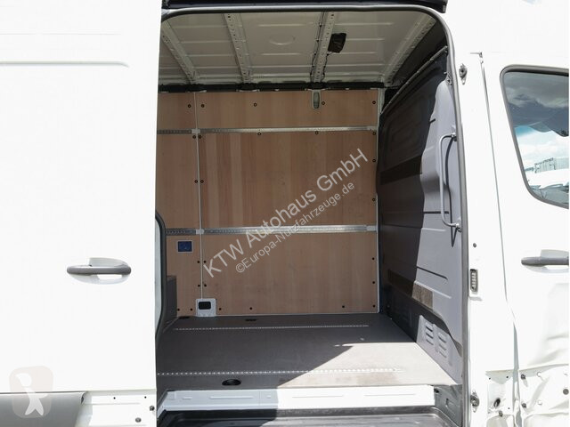 Véhicule utilitaire Mercedes Sprinter 317...