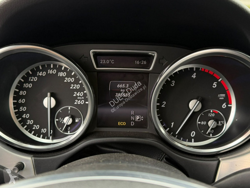 Samochód dostawczy Mercedes ML 350
