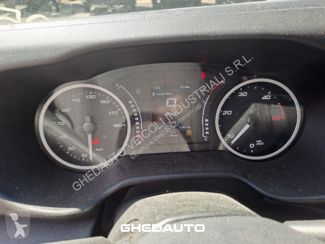 Veicolo commerciale Iveco Daily 35C14H BOX +...