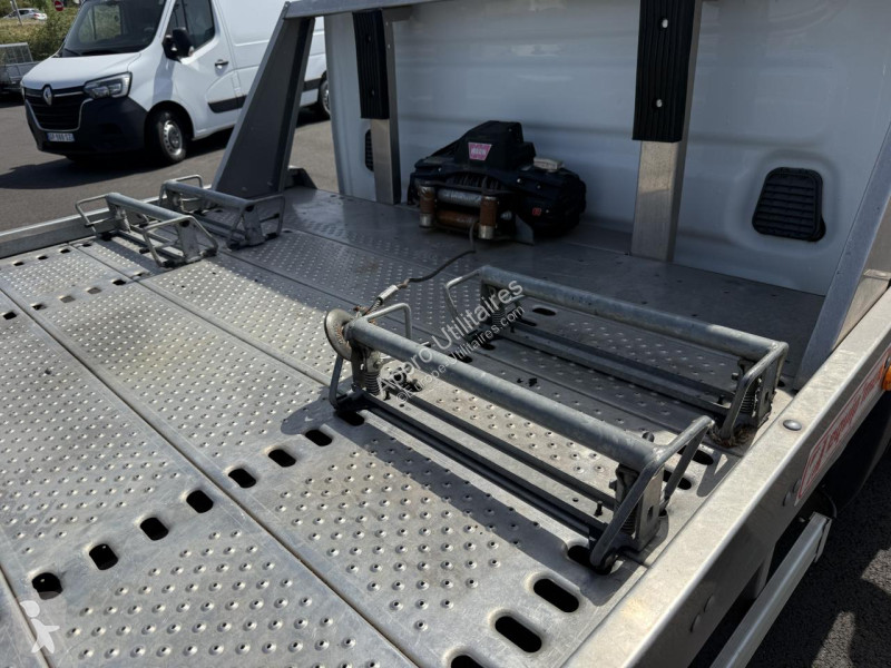 Véhicule utilitaire Iveco DAILY 35C16 3.0HPI...