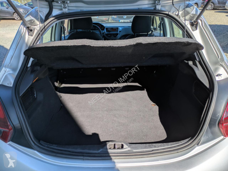 Véhicule utilitaire Peugeot 208 AFFAIRE 1.6...