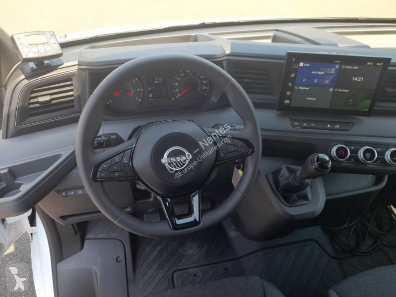 Véhicule utilitaire Nissan