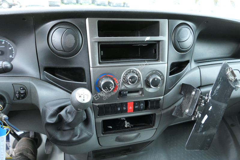 Veículo utilitário Iveco Daily 35 S11 C30C...
