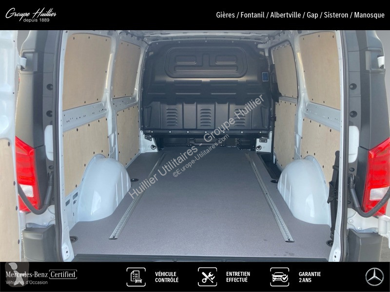 Véhicule utilitaire Mercedes e 112 Fourgon Long