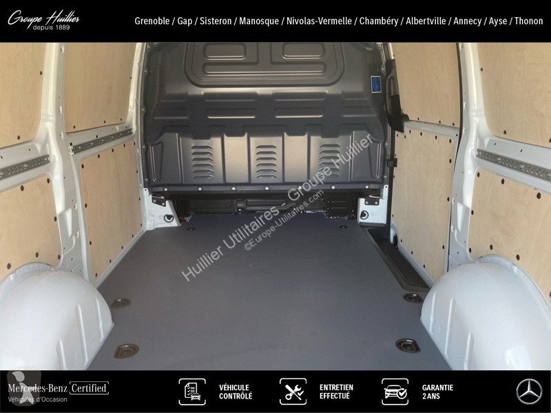Véhicule utilitaire Mercedes e 112 Fourgon Long