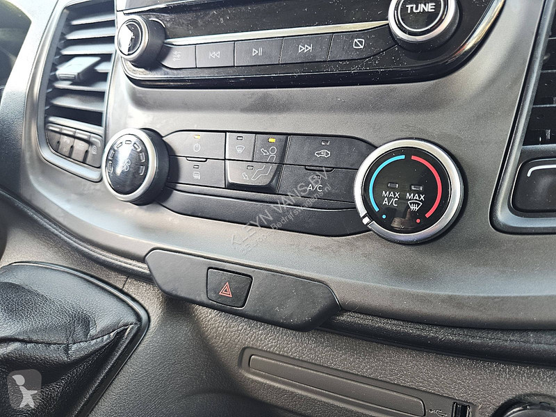 Véhicule utilitaire Ford L2H1 Navi Trekhaak!