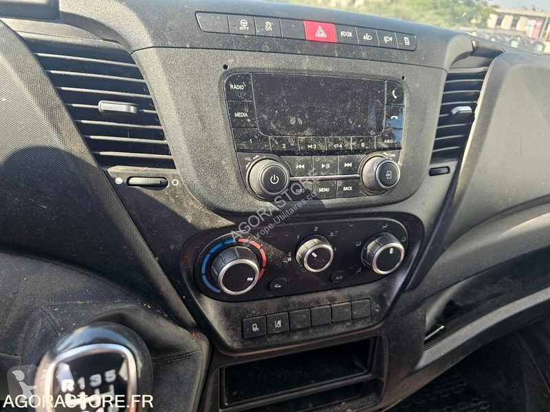 Комерційні автомобілі Iveco 35S14N