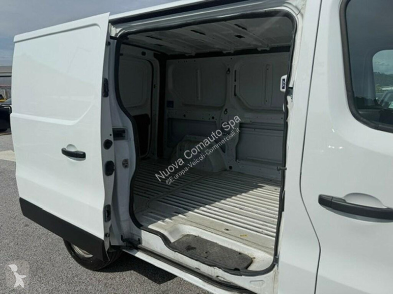 عربة نفعية Renault IV