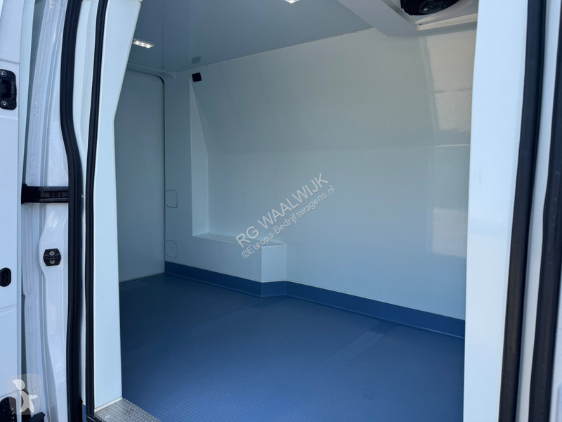 Furgoneta Renault -/- 20 °C Thermo King