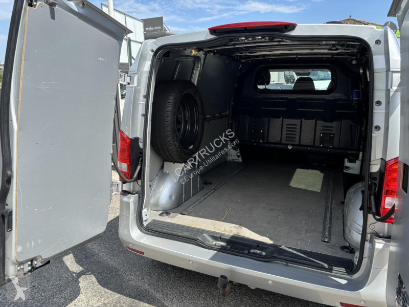 Véhicule utilitaire Mercedes VITO Compact 2.8t...