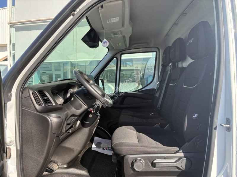 Furgoneta Iveco  35S18 V 18m3 AUTOMATICA