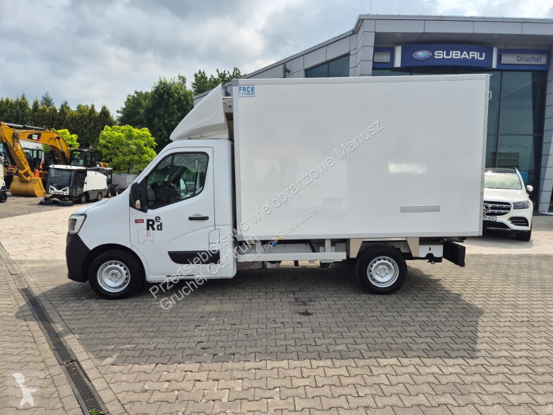 Лекотоварен автомобил Renault Master 2.3 -...