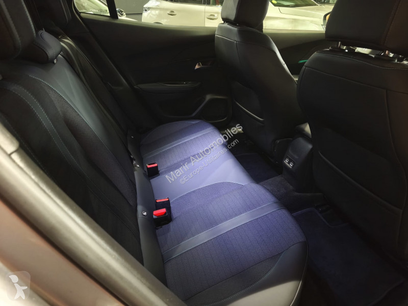 عربة نفعية Peugeot