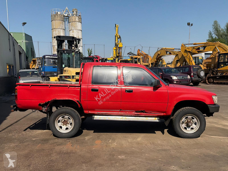 عربة نفعية Toyota Pick-Up Truck - 4x4 - Manual...