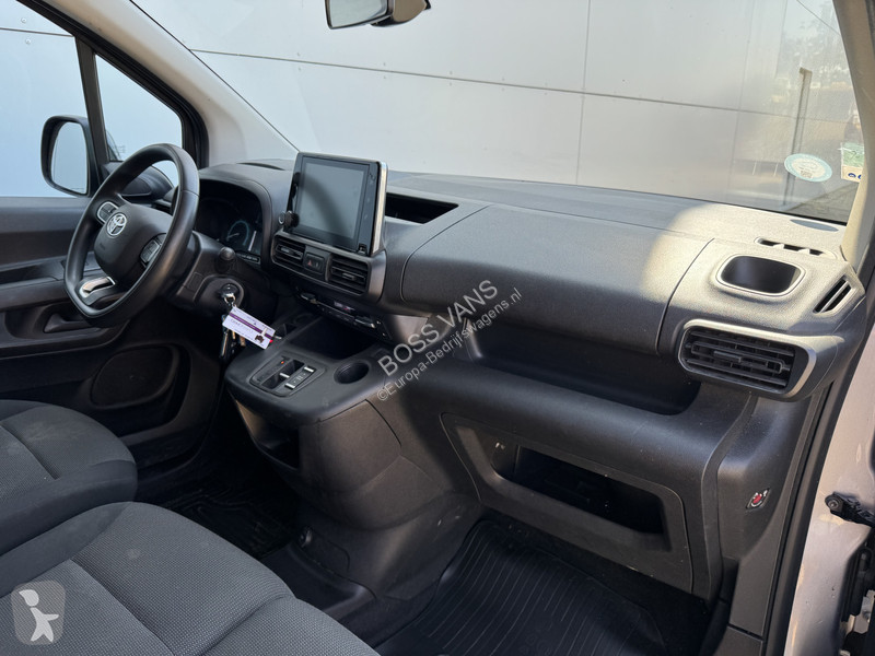 Furgoneta Toyota Comfort 50 kWh L1 Snelladen...