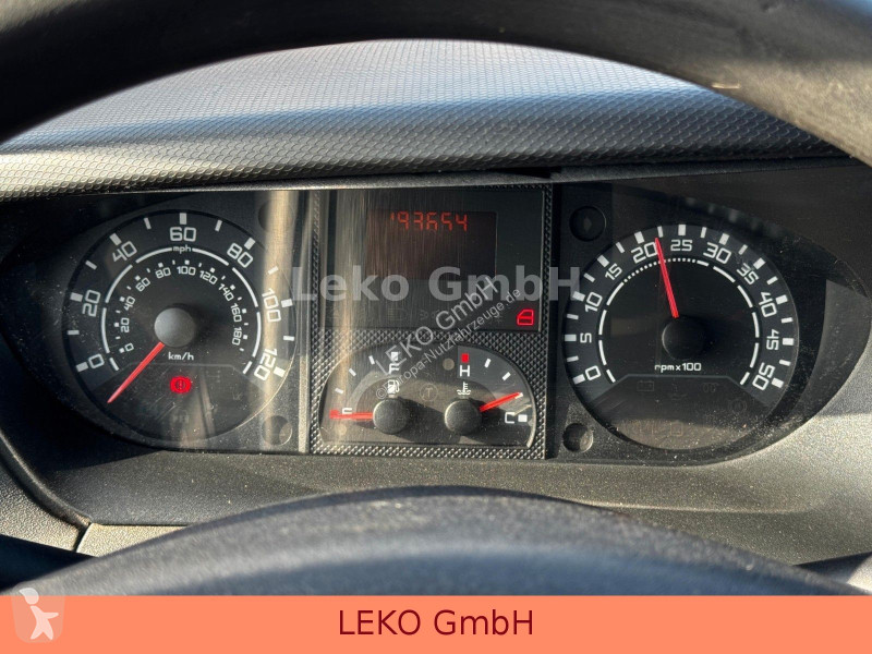 Samochód dostawczy Iveco 35C13 Mit Relec Froid...