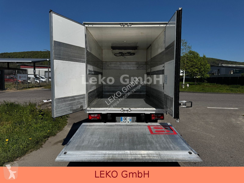 عربة نفعية Iveco 35C13 Mit Carrier Xr 350