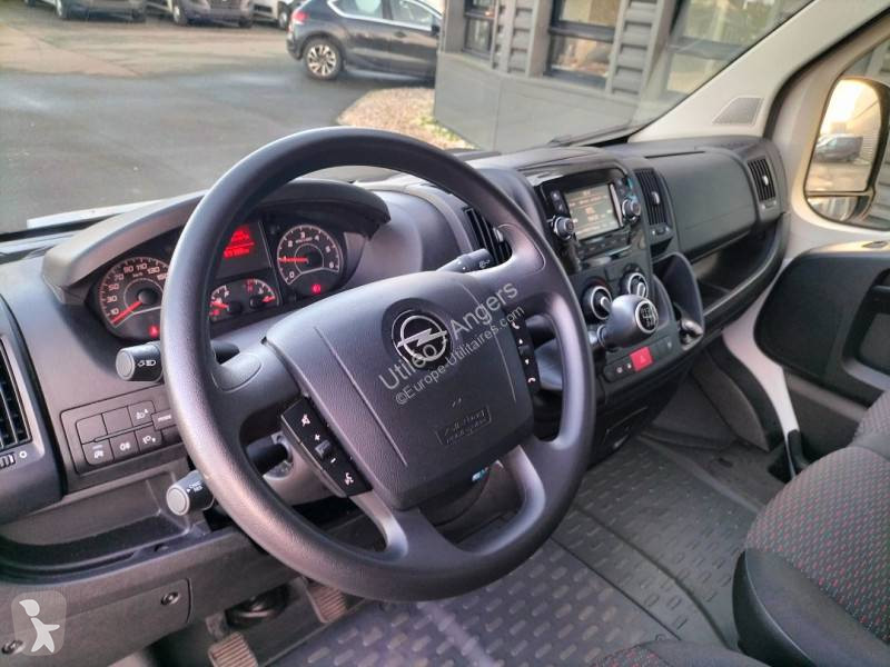 Véhicule utilitaire Opel