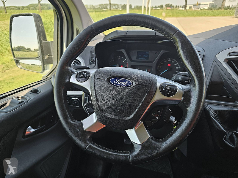 عربة نفعية Ford