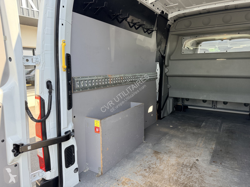 عربة نفعية Renault MASTER III FG F3500 L3H2 2.3...