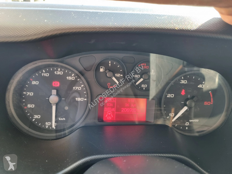 Samochód dostawczy Iveco 35C18 3.0D L2H2 DC...