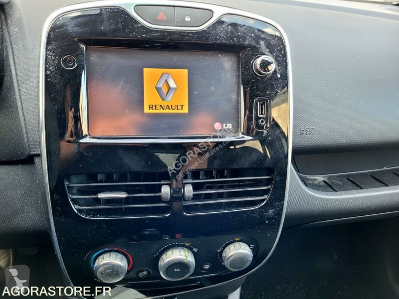 عربة نفعية Renault CLIO