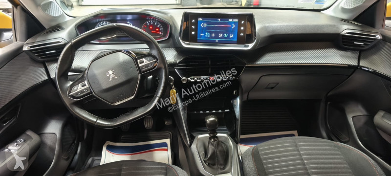 عربة نفعية Peugeot 208