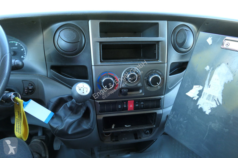 Iveco Daily 35 S11 C30C AUTOMATIK KAMERA Regale...