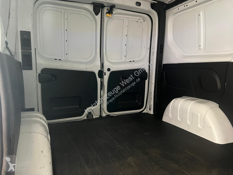 عربة نفعية Renault Kasten L1-H1...