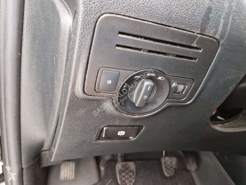 Лекотоварен автомобил Mercedes 110 CDI Lang DC...