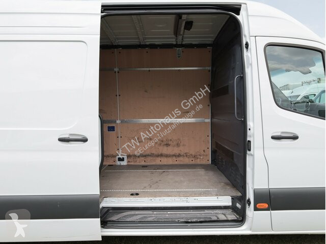 Veículo utilitário Mercedes Sprinter 317...