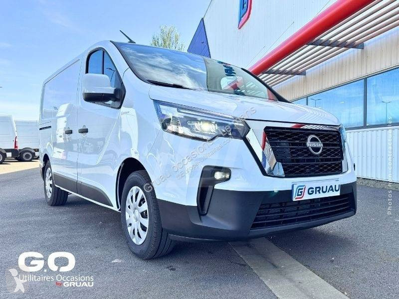 Véhicule utilitaire Nissan