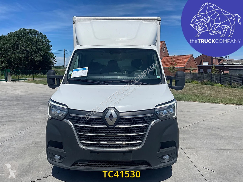 عربة نفعية Renault