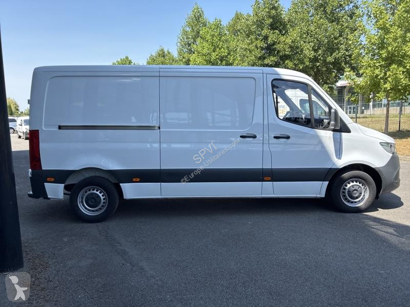 Véhicule utilitaire Mercedes Fg 215 CDI 39 3T0...