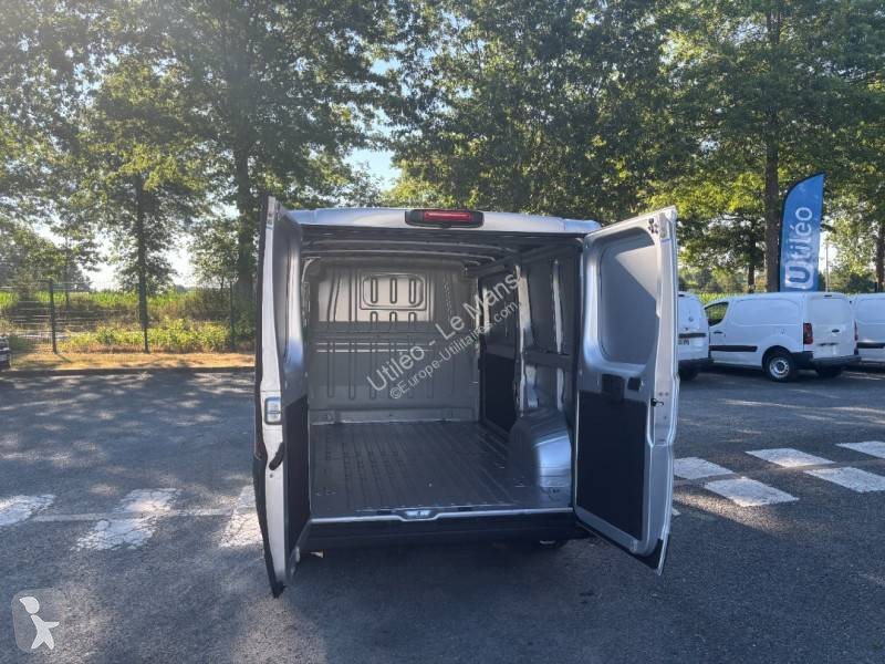 Samochód dostawczy Peugeot