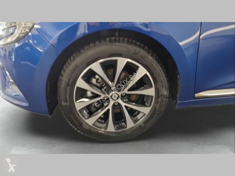 عربة نفعية Renault CLIO V