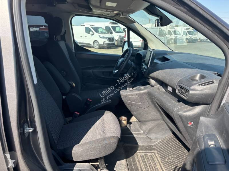 Véhicule utilitaire Peugeot