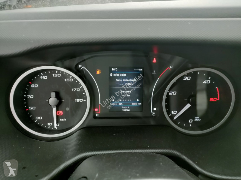 Véhicule utilitaire Iveco FRIGO 12M3 160 CV...