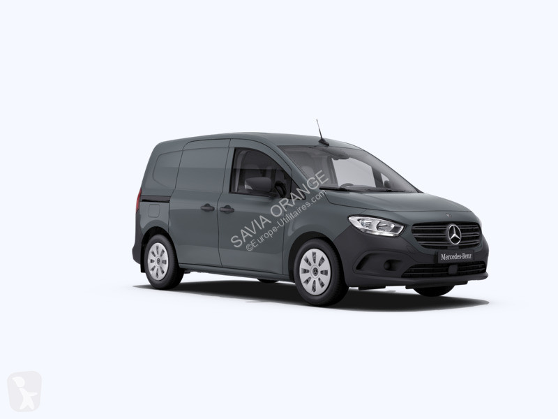 Véhicule utilitaire Mercedes 112 CDI Fourgon...