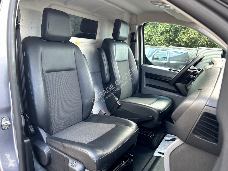عربة نفعية Peugeot 2.0 Bluehdi 120 Premium Pack...