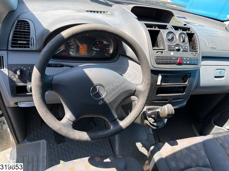 عربة نفعية Mercedes Manual ?